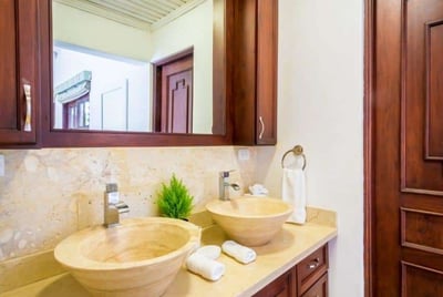 Luxury Villa Photo #18