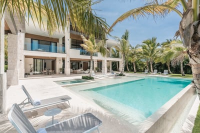 Luxury Villa Photo #7