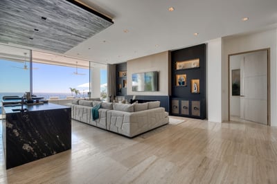 Luxury Villa Photo #28