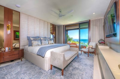 Luxury Villa Photo #25