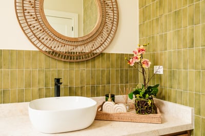 Green Primary Suite 3 (Main House): Ensuite Bathroom