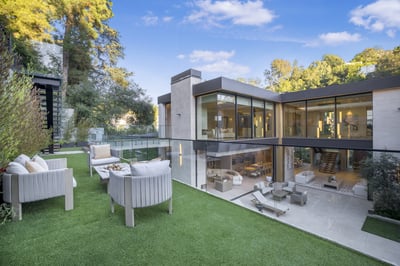 Luxury Villa Photo #18