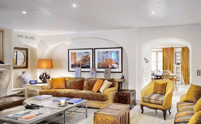 Luxury Villa Photo #17