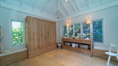 Luxury Villa Photo #53
