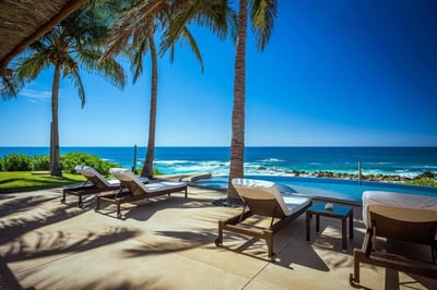 Luxury Villa Photo #16