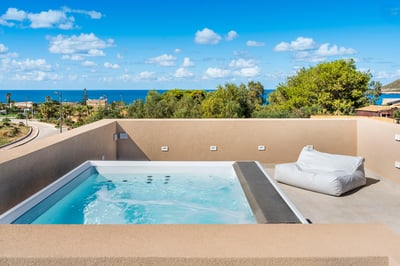 Luxury Villa Photo #20
