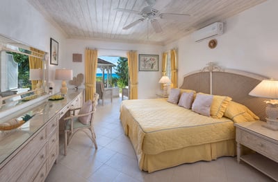 Luxury Villa Photo #9