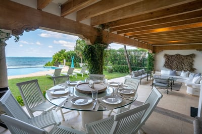 Luxury Villa Photo #14