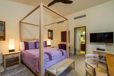 Luxury Villa Photo #19