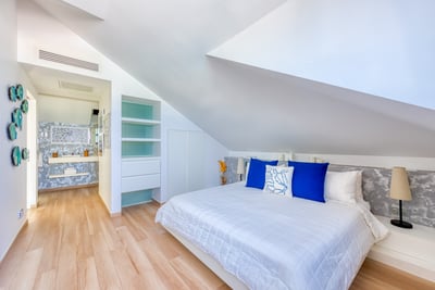 Luxury Villa Photo #34