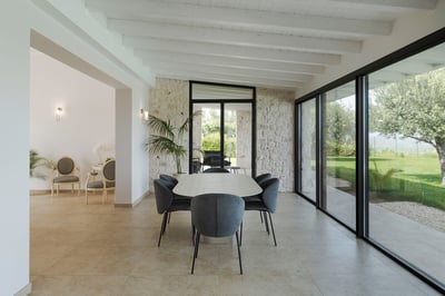 Luxury Villa Photo #34