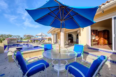Luxury Villa Photo #14