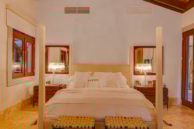 Luxury Villa Photo #35