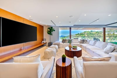 Luxury Villa Photo #30
