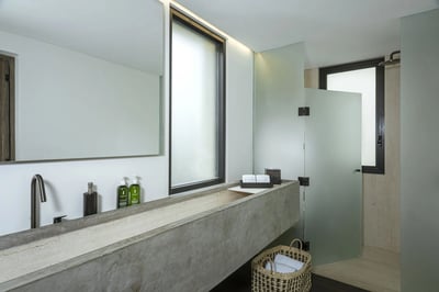 Luxury Villa Photo #30
