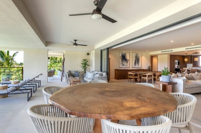 Luxury Villa Photo #10