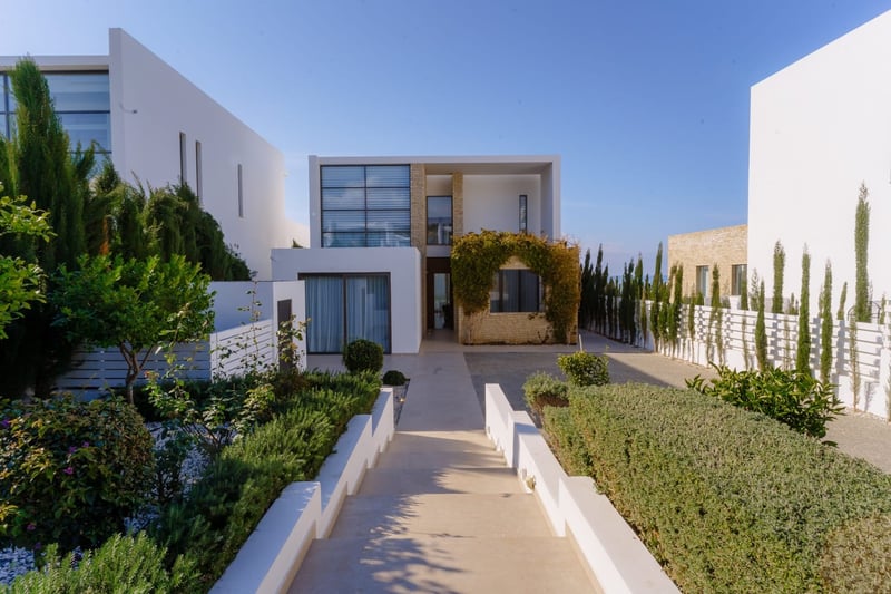 Five Bedroom Seafront Villas