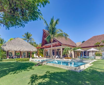 Luxury Villa Photo #16