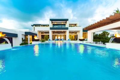 Luxury Villa Photo #4