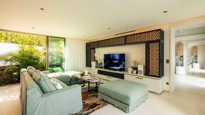 Luxury Villa Photo #24