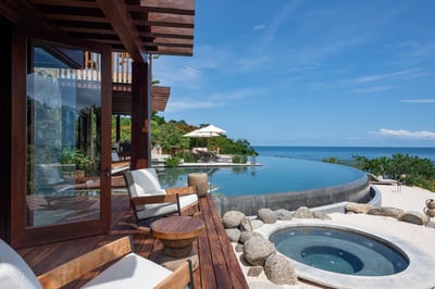 Luxury Villa Photo #9