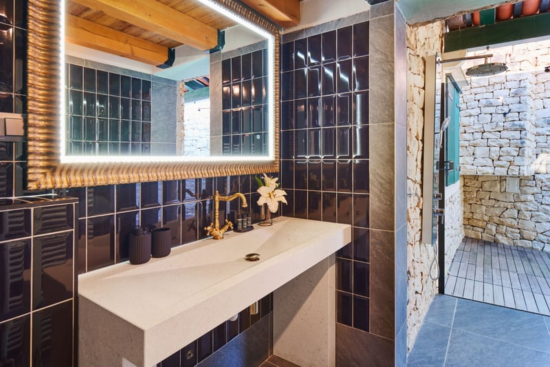 Villa Supetrus Palace