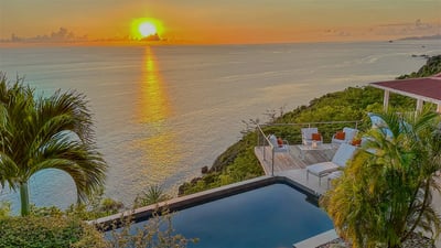 Luxury Villa Photo #10
