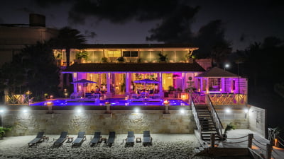 Luxury Villa Photo #15