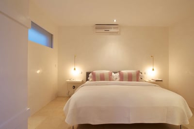Luxury Villa Photo #38