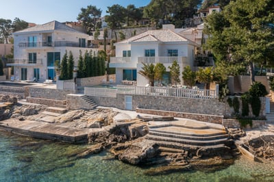 Luxury Villa Photo #5