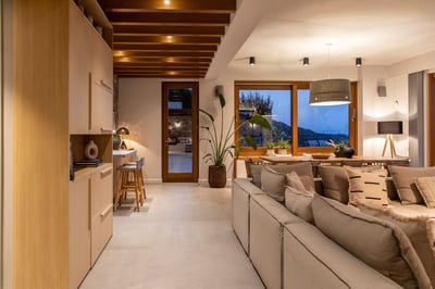 Luxury Villa Photo #27
