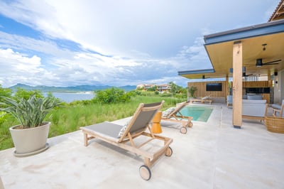 Luxury Villa Photo #6