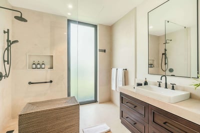 Luxury Villa Photo #50