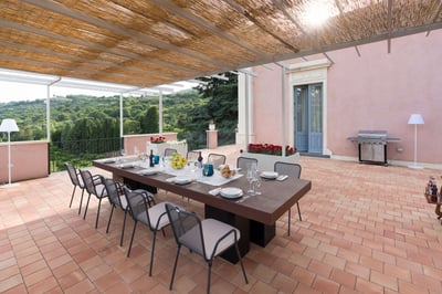 Luxury Villa Photo #8