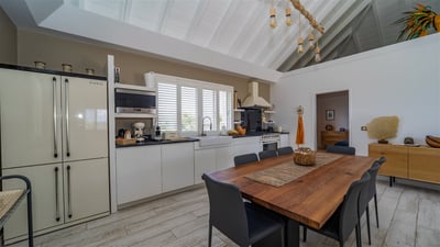 Kitchen & Dining Area