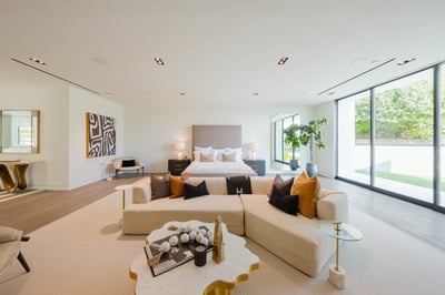 Luxury Villa Photo #26