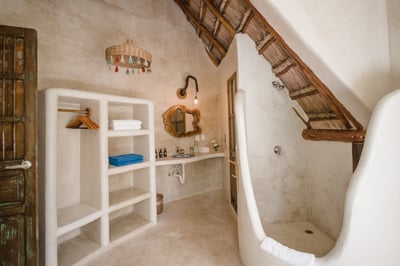 Luxury Villa Photo #15