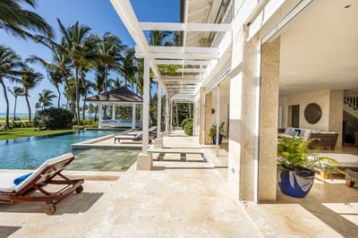 Luxury Villa Photo #10
