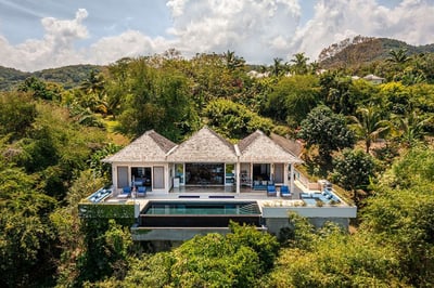Luxury Villa Photo #3