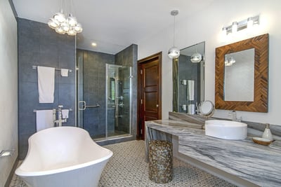 Luxury Villa Photo #26