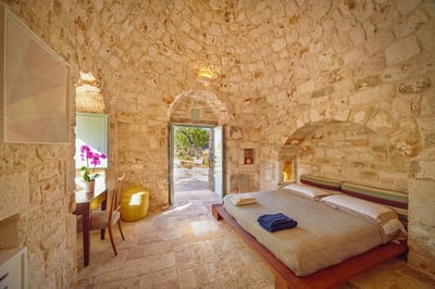 Luxury Villa Photo #18