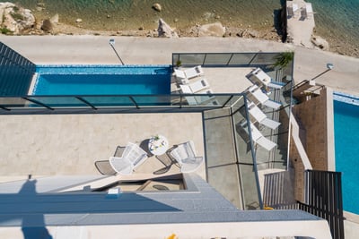 Luxury Villa Photo #9