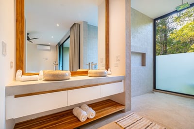 Luxury Villa Photo #44