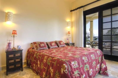 Luxury Villa Photo #17