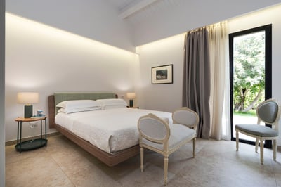 Luxury Villa Photo #43