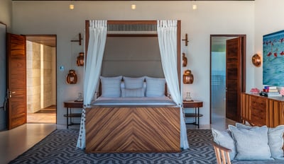 Luxury Villa Photo #20