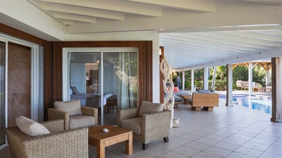 Luxury Villa Photo #26