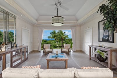 Luxury Villa Photo #4
