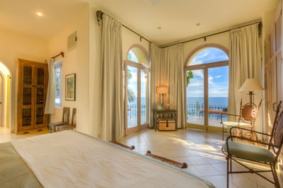 Luxury Villa Photo #21