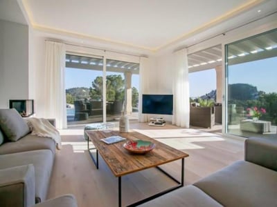 Luxury Villa Photo #20